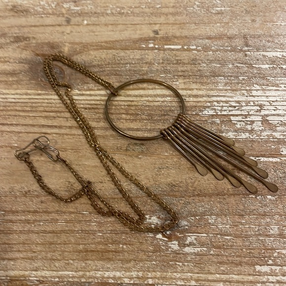 Vintage Gold Tone Chain Pendant Long Statement Necklace - Picture 3 of 3